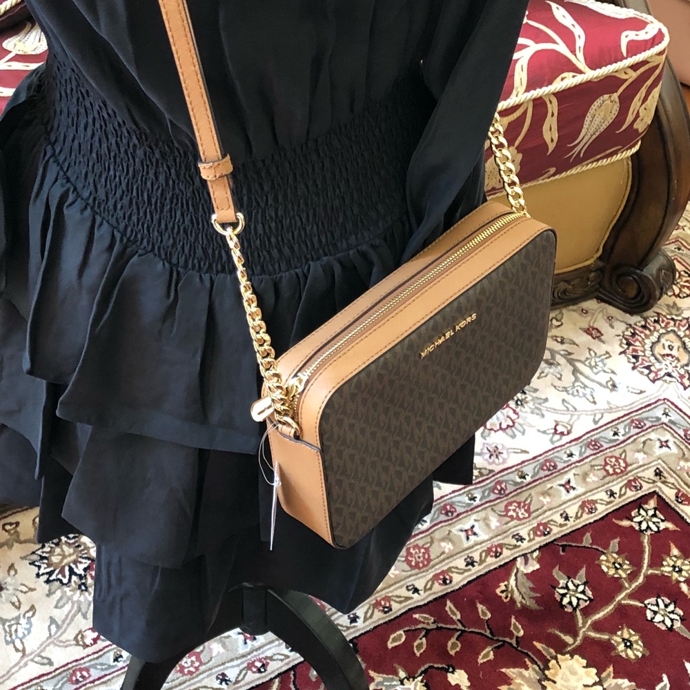 2pcs NWT michael Kors large crossbody&wallet set - Picture 3 of 8